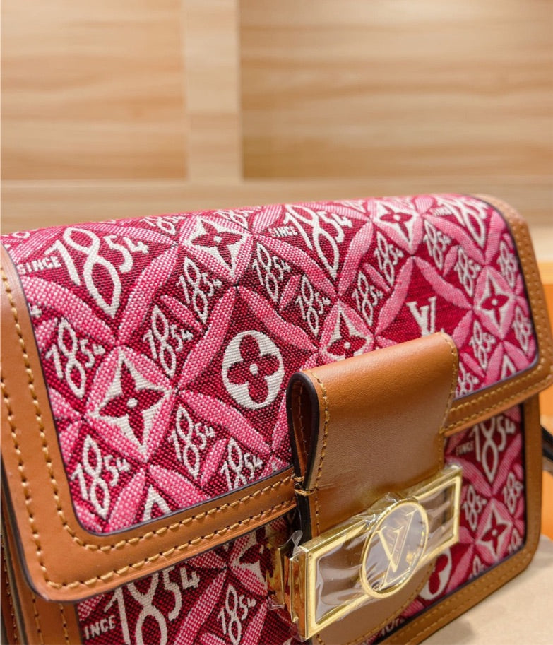 LV crossbody / shoulder handbag